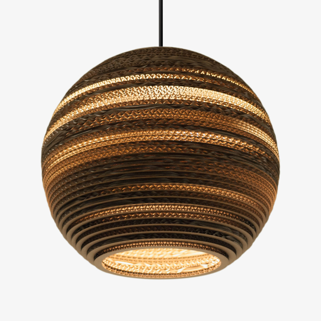 https://desidea.hu/wp-content/uploads/fly-images/132412/Moon14-Pendant-Natural-scaled-1024x0.jpg