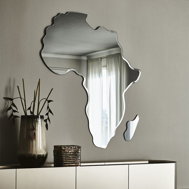 AFRICA-tükör
